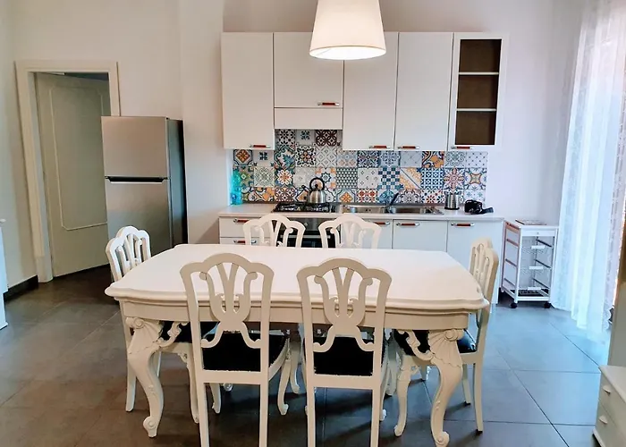 Le Sorelle Apartment *